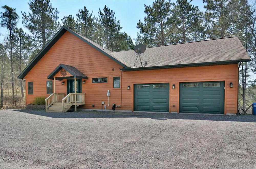 Lazy Dog Lodge on Minong Flowage view 4