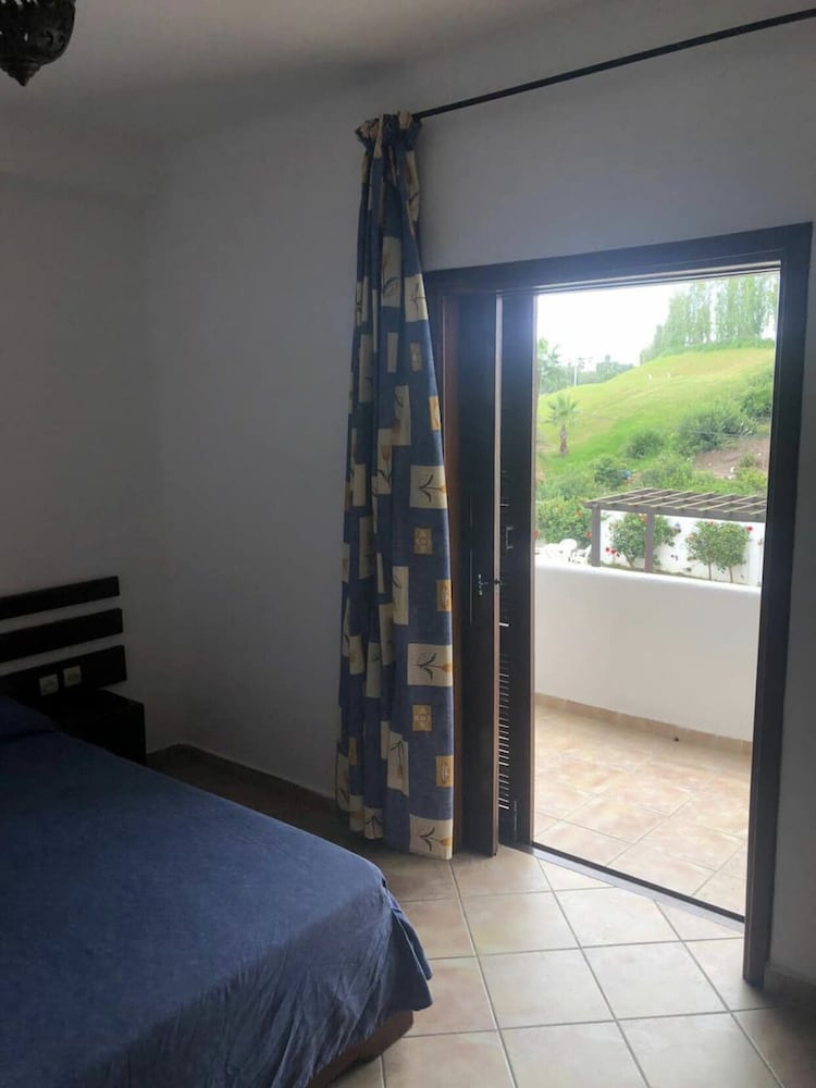 Inviting 2 Rooms Apartment in Route Marina Smir view 5