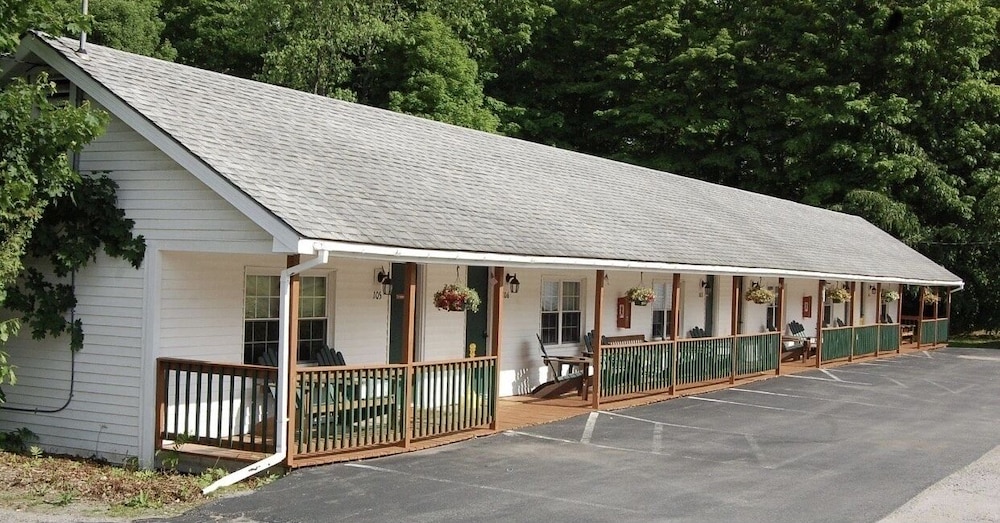 Maple Leaf Motel