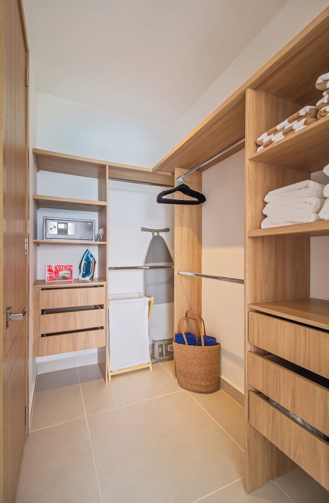 Baia Kristal Cartagena By HostPro