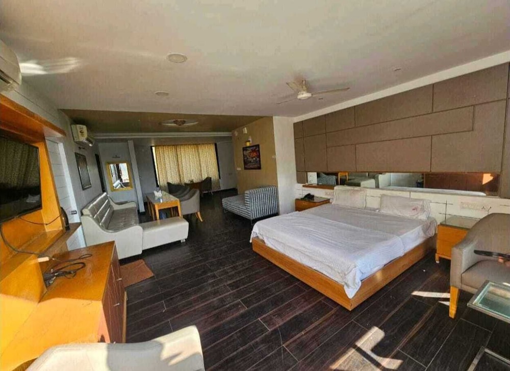 Hotel Kalki Palace