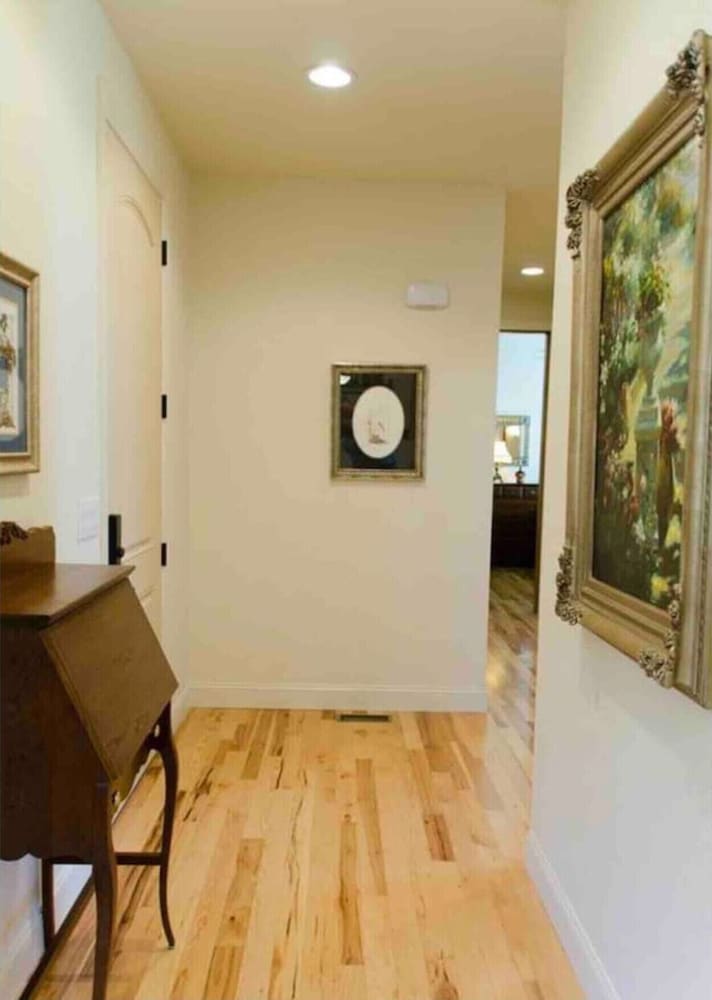 4BR Home Near Golf Course Mount Mitchell View