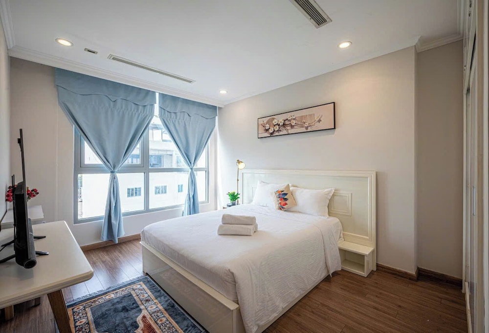 Apartment Landmark 81 by Urban Home