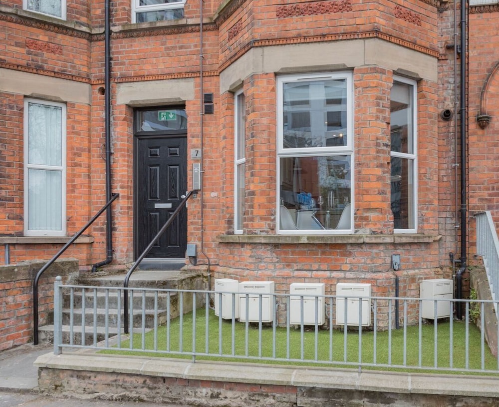 Central Belfast Apartments: 7 Camden Street