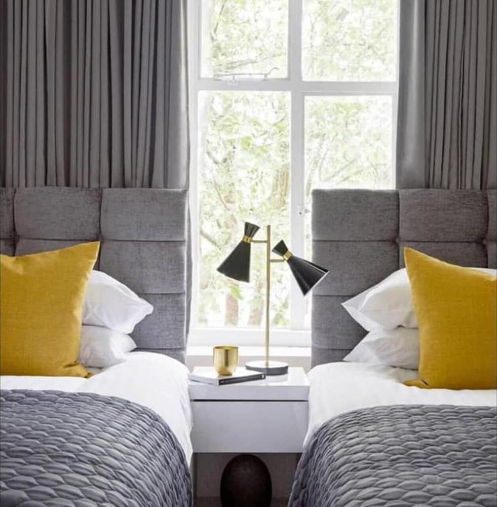 Lovely 2-bed Apartment in Stanford-le-hope view 3