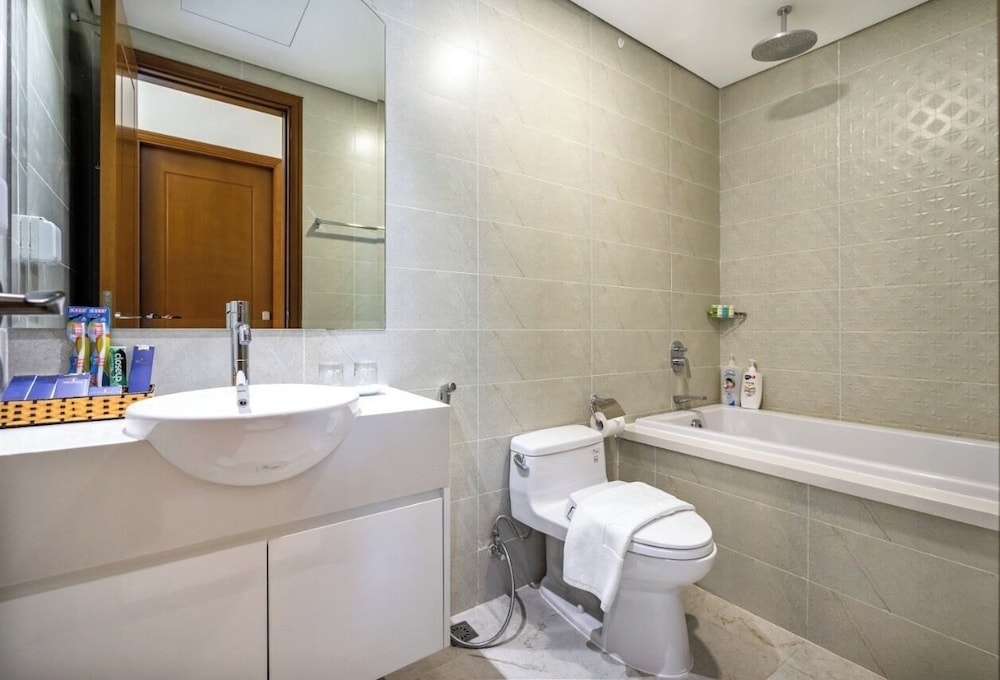 Somi Luxstay LP