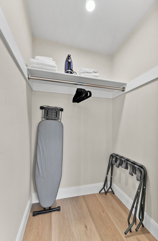 Luxury 2BR near Cambridge