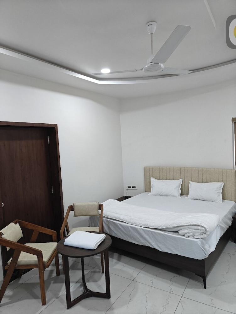 HK RESORT
