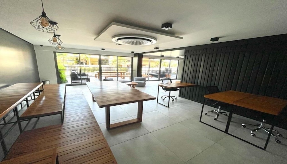 meeting & event spaces