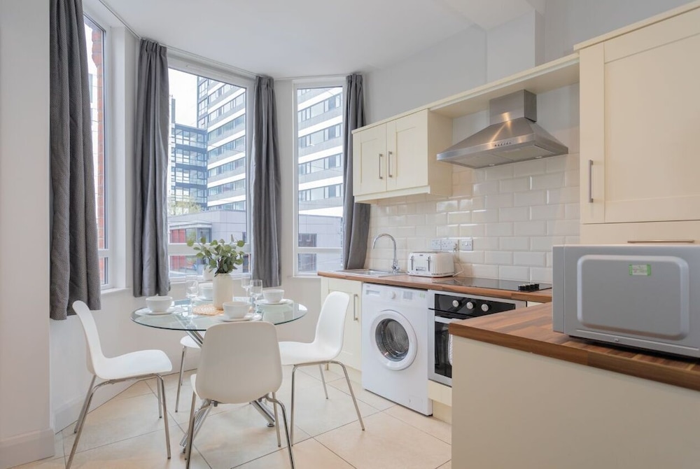 Central Belfast Apartments: 7 Camden Street