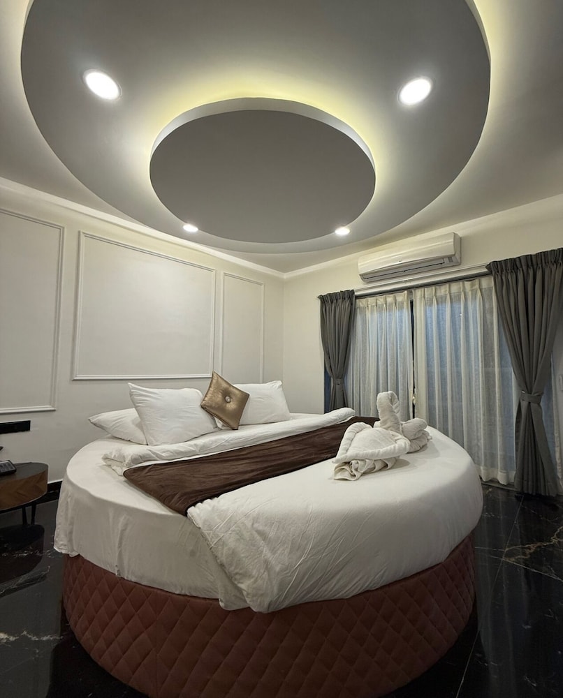 The Mansion Resort And Spa