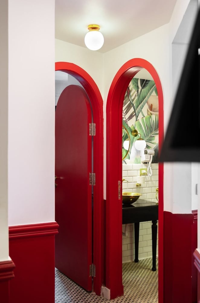 The Red-hot Retro 2bdr Apt. @ Cairo's Downtown