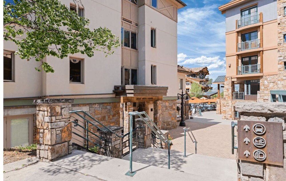 Blue Mesa Lodge 40C by Avantstay Ski In/ Ski Out Unit w/ Balcony!