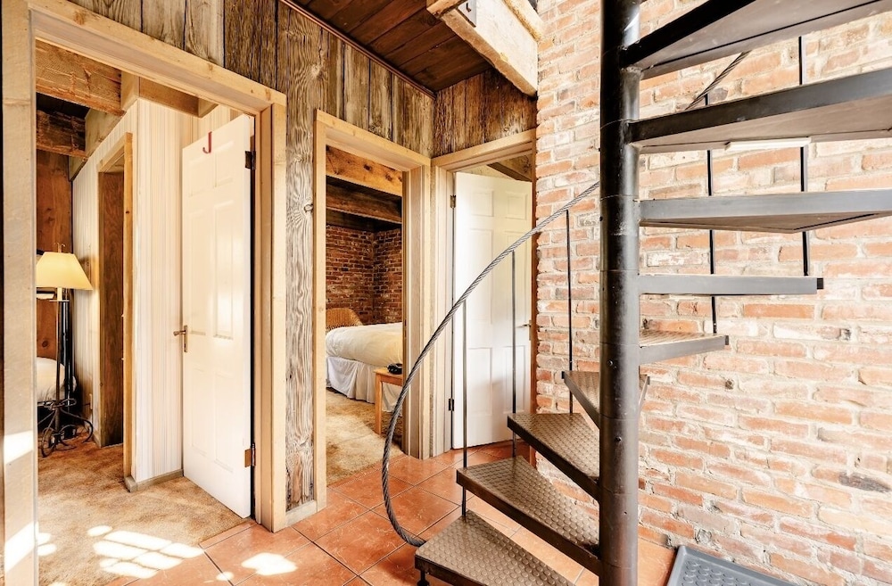 Brecken Haus view 4