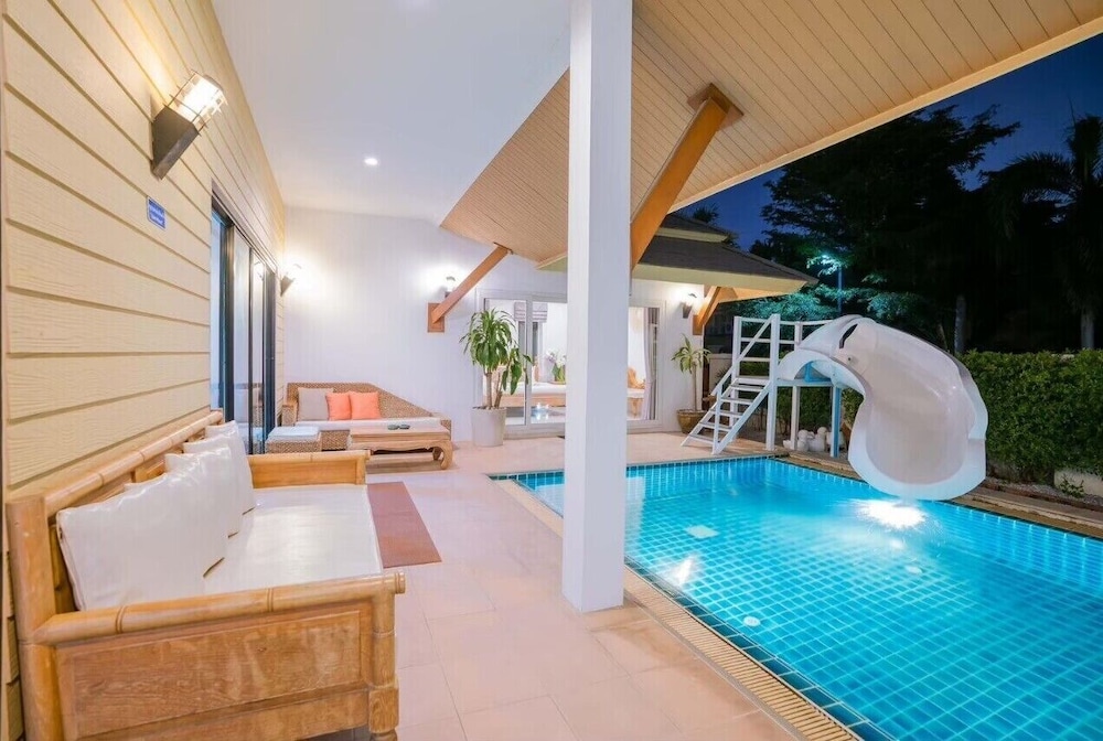 Natcha Pool Villa by Warin view 5