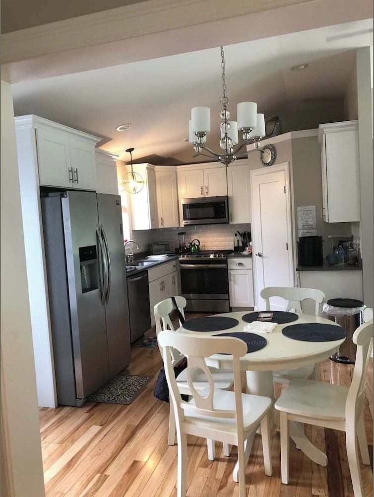 Tranquil Tides Home for 8!