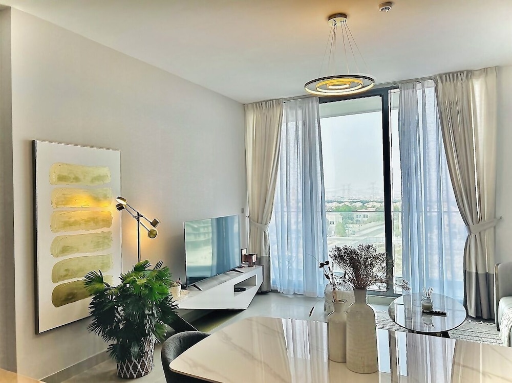 Venduras - Modern 1BR Apartment JVC