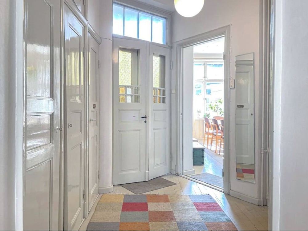 5 Room Apartment by the Esplanade Park
