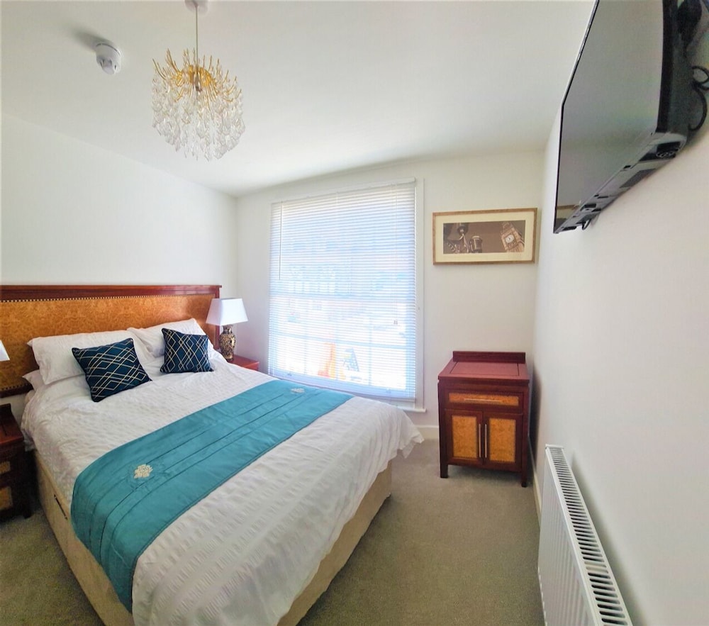 Ramsgate Vacations - White Stag Lodge - Property Image 25