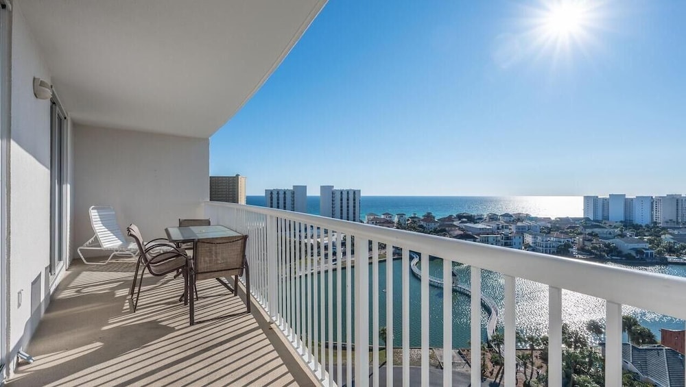 Pelican Beach Terrace 1203