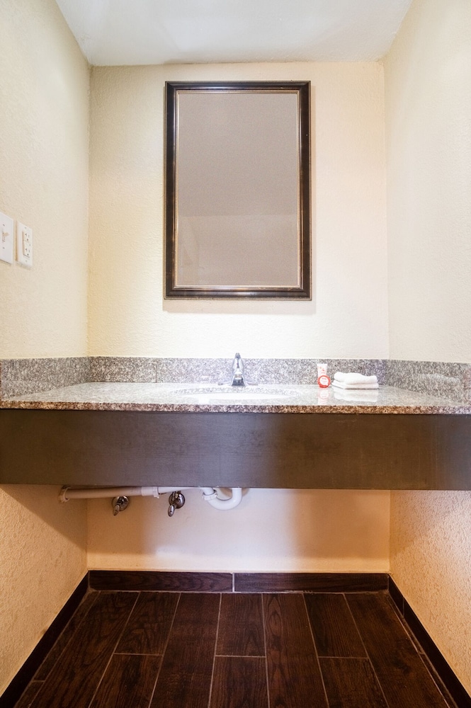 OYO Hotel Blytheville AR I-55