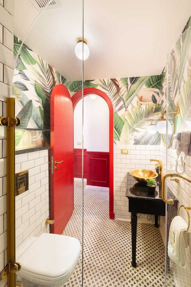 The Red-hot Retro 2bdr Apt. @ Cairo's Downtown