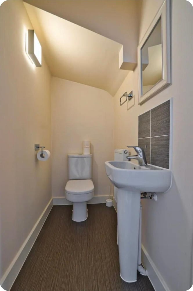 Modern Townhouse in Peterborough