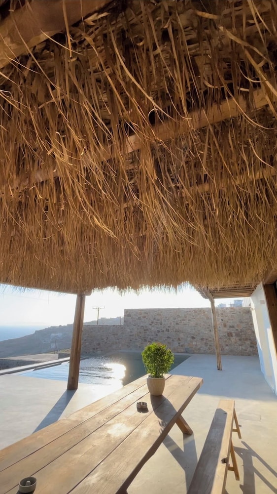 Ria Mar Villas & Suites by Live&Travel