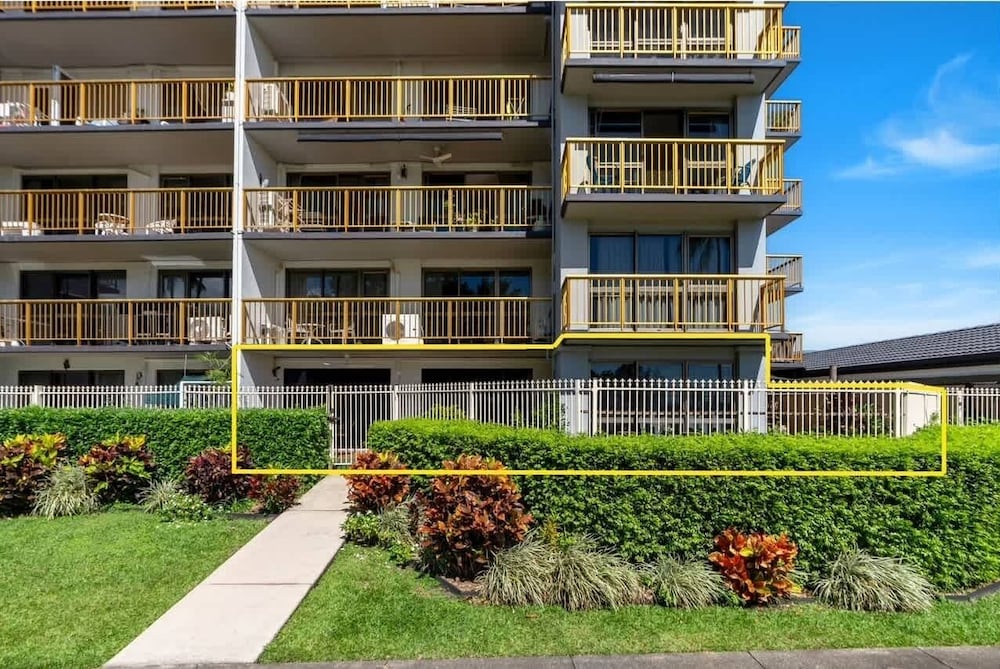 Rainforest Reef Retreat - Esplanade Ground-floor Apartment