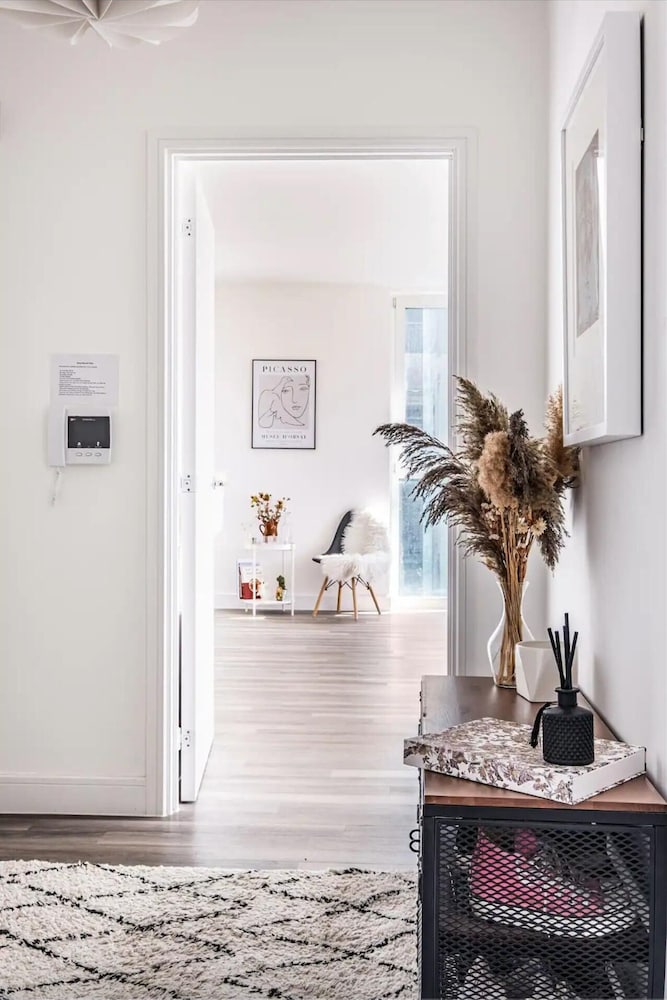 Stylish London Flat - Private Terrace - City View