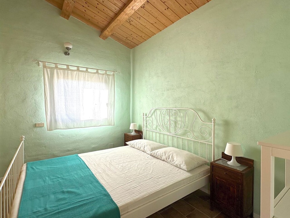 Mimosa Apartment in Historic Villa With Pool and air Cond in Senigallia