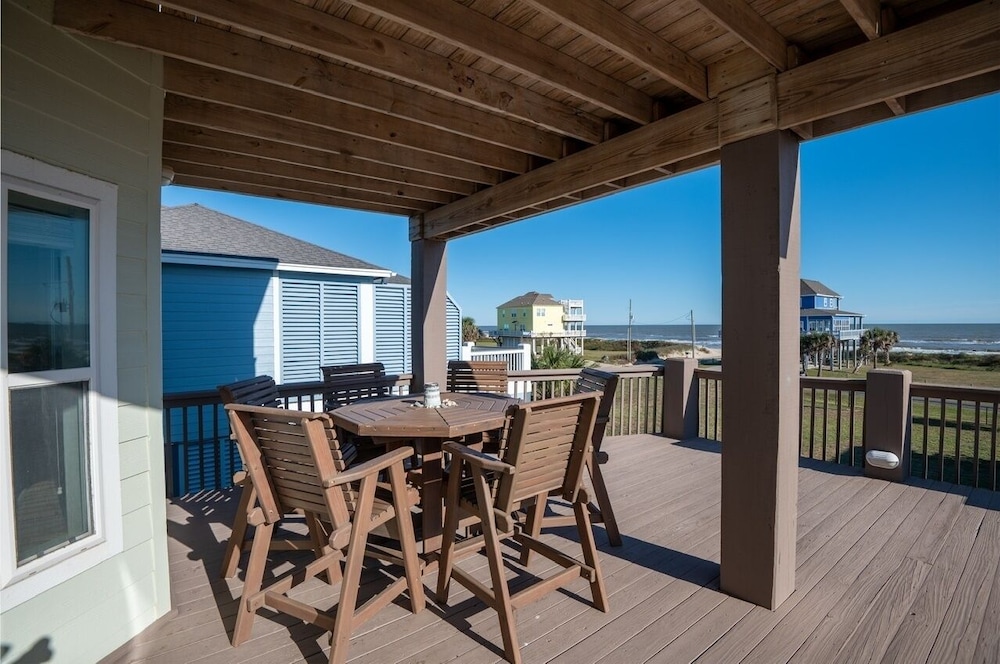 Deja View 3 Bedroom Home