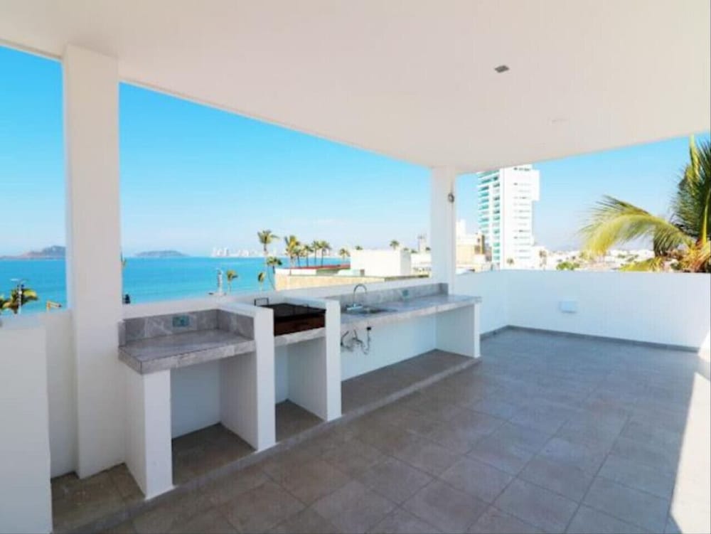 Reginas Apartments view 3