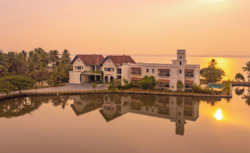 The Lake Manor