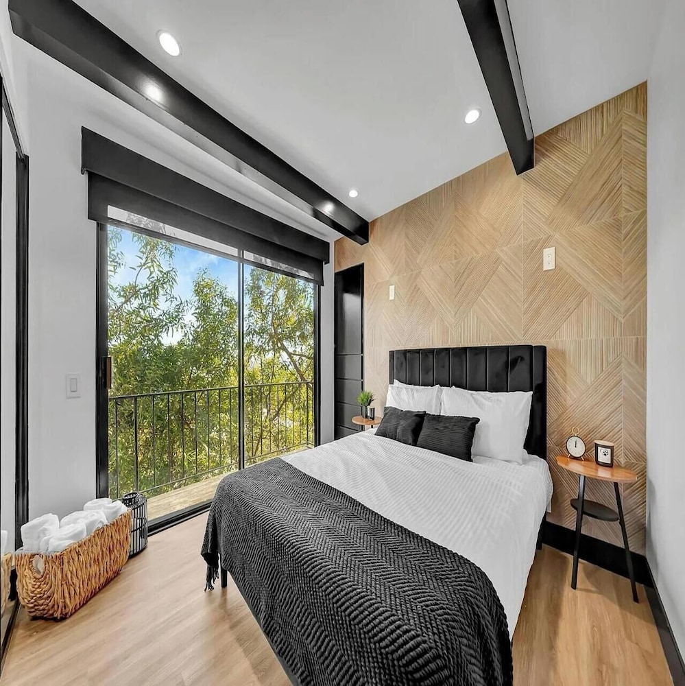Skyview Estate - Stylish Hollywood Hideaway With Sweeping City Views