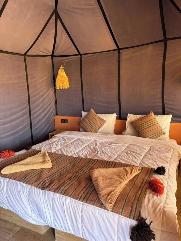 Merzouga white camp