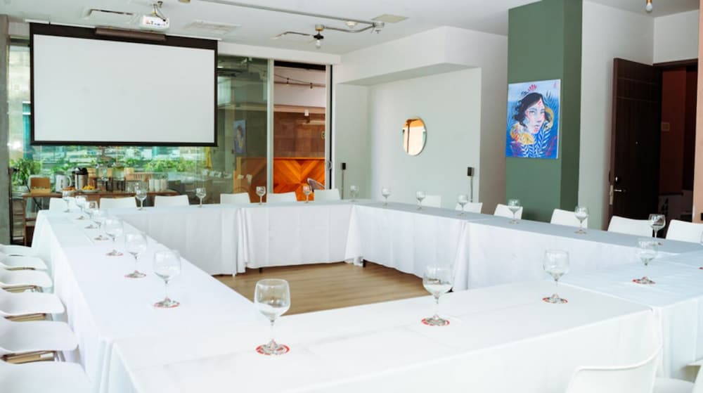 meeting & event spaces