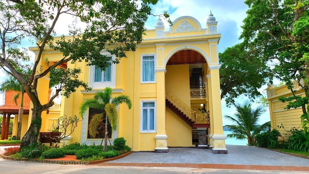Try Palace Resort Sihanoukville