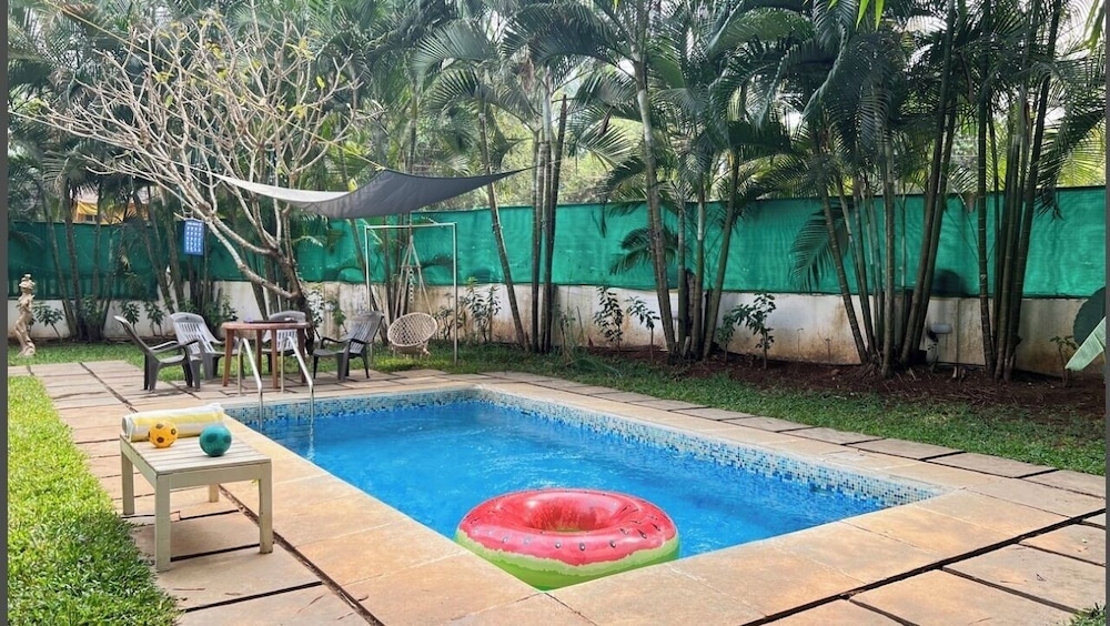 The Savi Villa Luxuria view 4