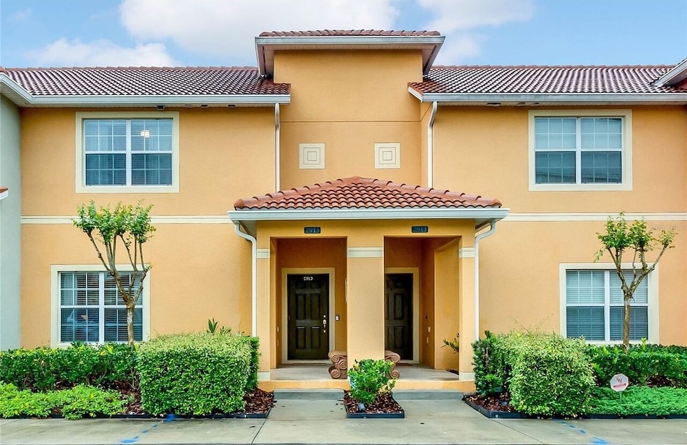 Hotel Home Away from Home - Image 1