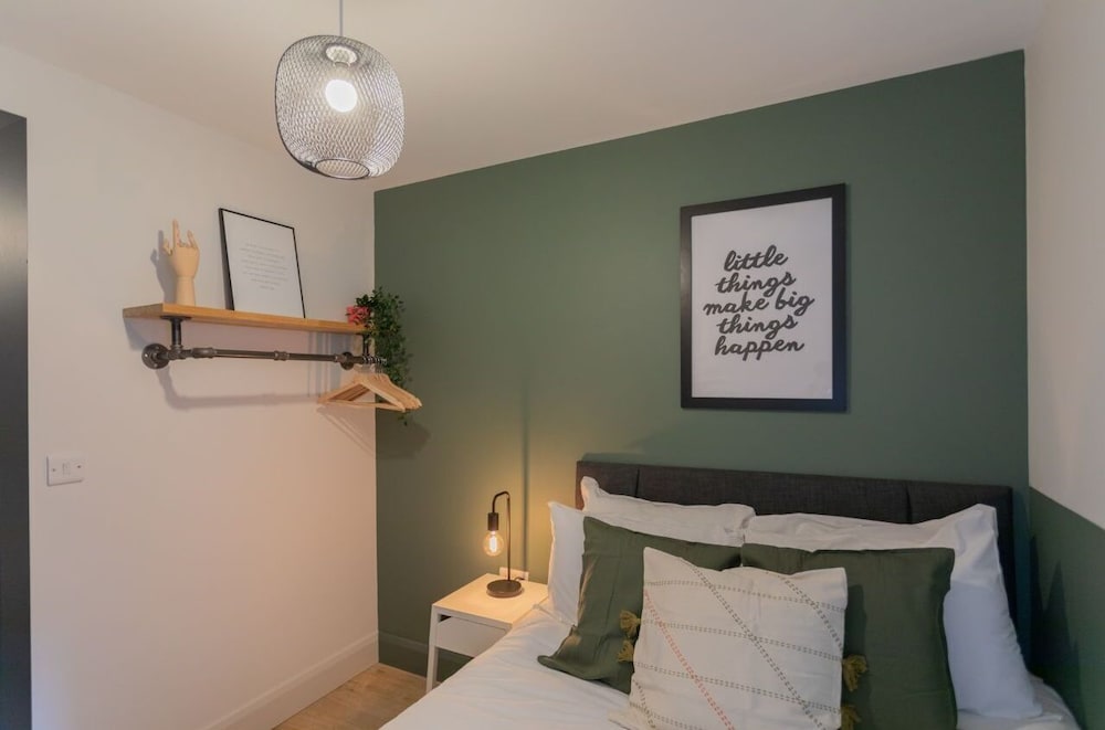 Central Belfast Apartments: 7 Camden Street