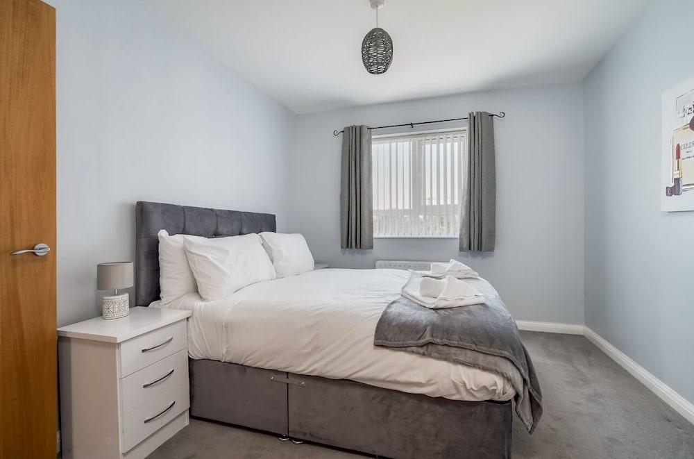 Central Belfast Apartments: Cromwell view 5