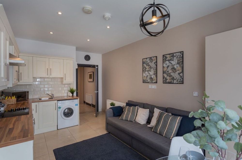 Central Belfast Apartments: 7 Camden Street