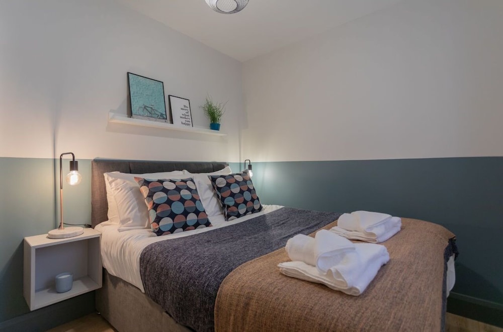 Central Belfast Apartments: 7 Camden Street