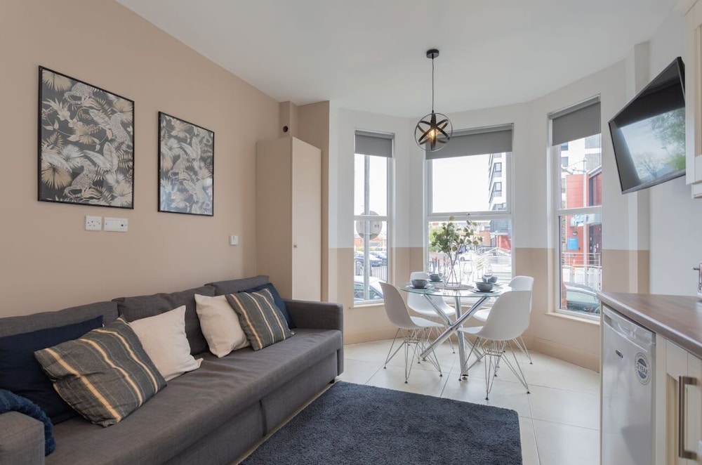 Central Belfast Apartments: 7 Camden Street