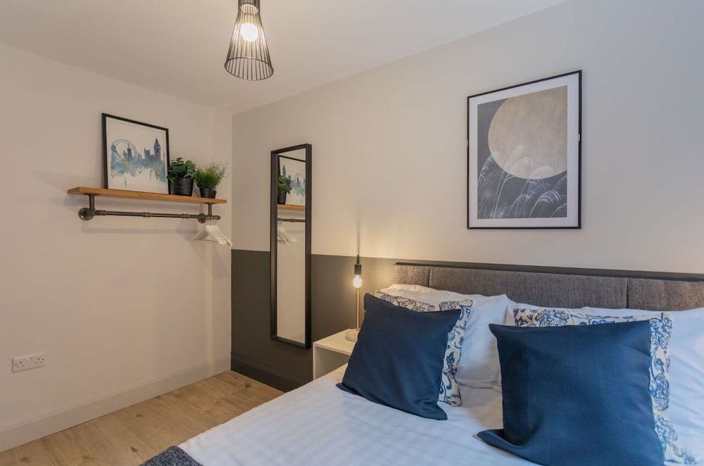 Central Belfast Apartments: 7 Camden Street