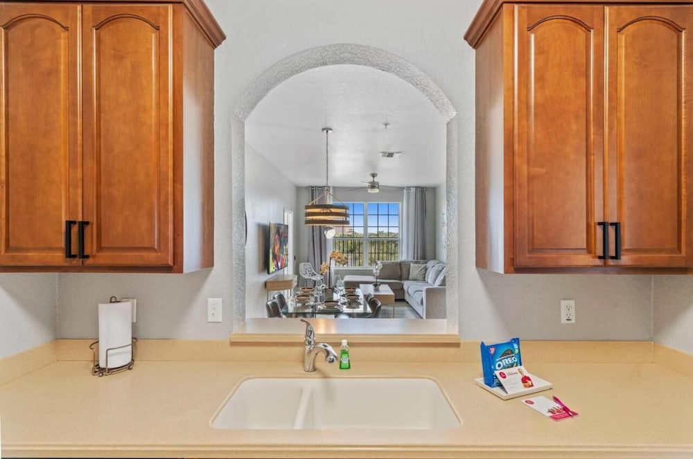 Vista Cay Swanky