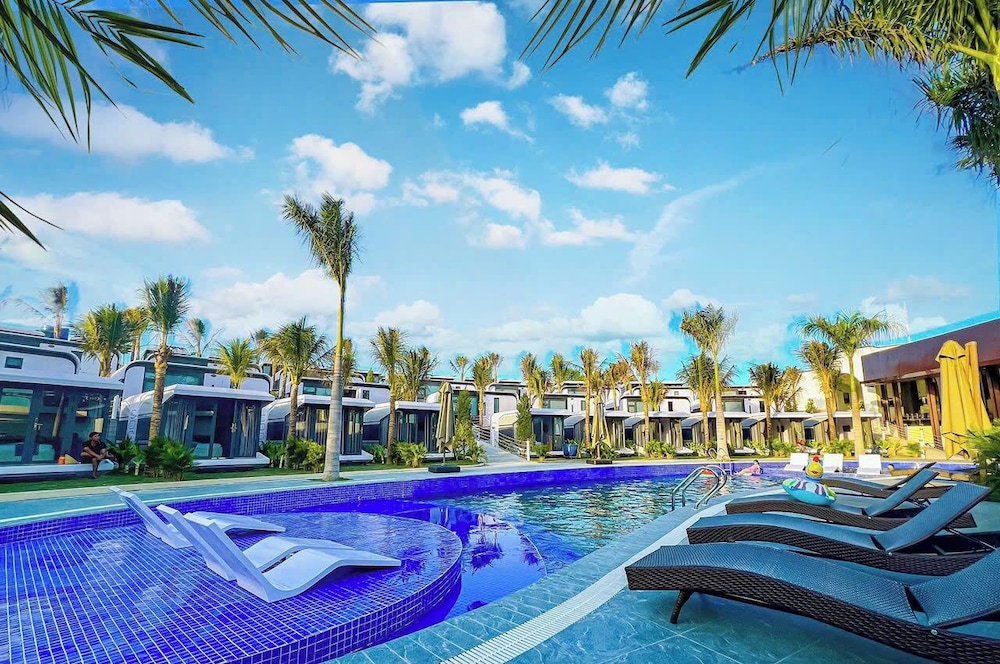 Olee Sea View Resort