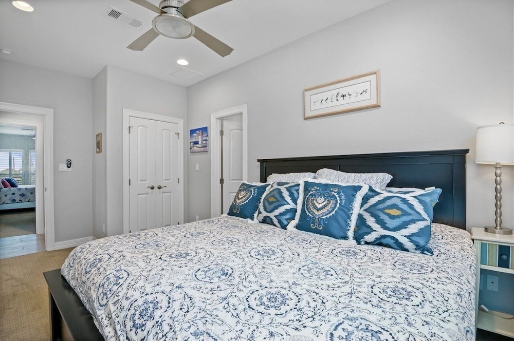 Just One More Day 4 Bedroom Home by RedAwning