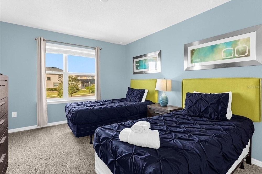 1618cpc-solara Resort 5 Bedroom Townhouse by RedAwning view 4
